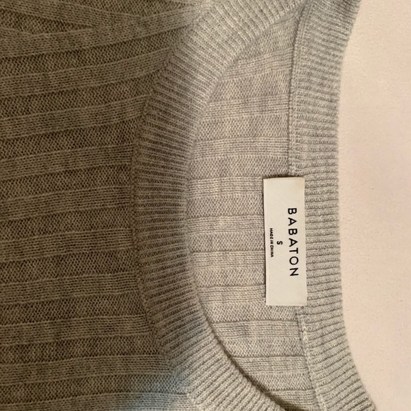 Aritzia knit long sleeve - Picture 2 of 6